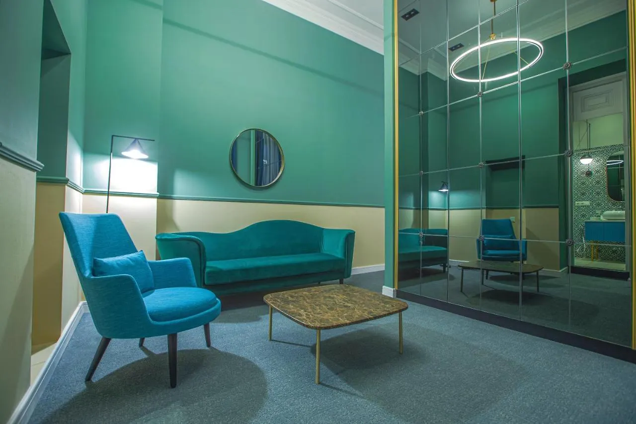 טביליסי Heritage Hotel And Suites 4*,